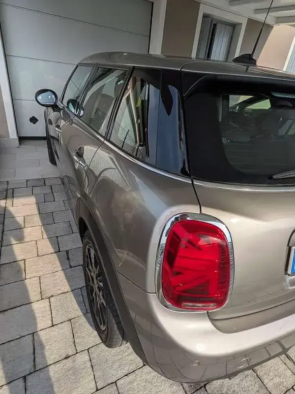 Usata Mini ONE 75 CV (55 kW) 2020 Utilitaria