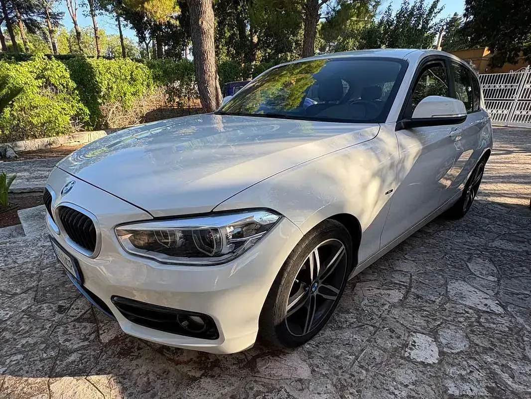 Usata BMW 120 M Sport 190 CV (139 kW) 2015 Bianco Utilitaria