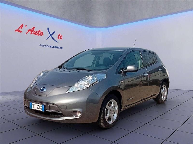 Używany Nissan Leaf Acenta 110 kW (150 KM) 2017 Szary Hatchback