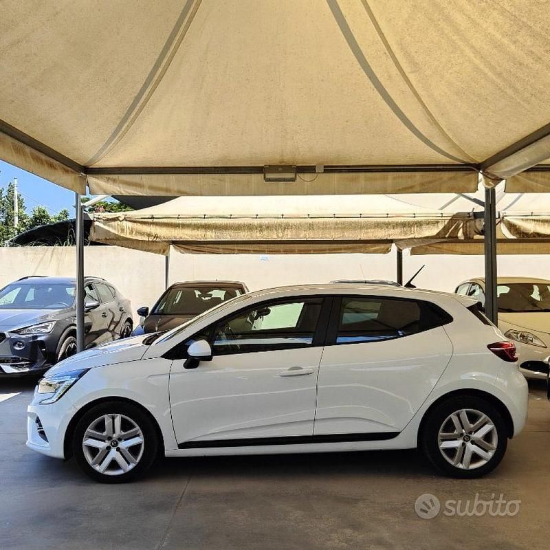 Usata Renault Clio V Business 101 CV (74 kW) 2022 Bianco Berlina