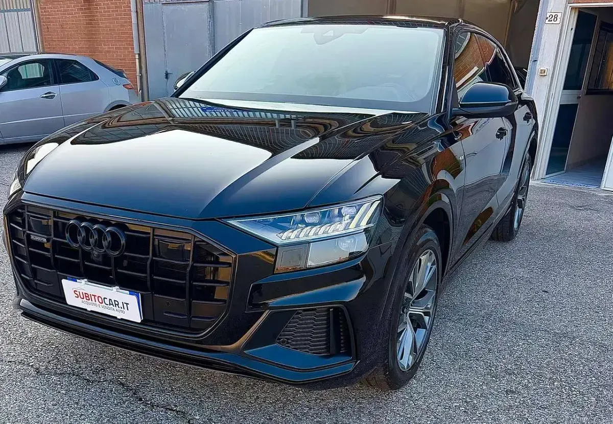 Usata Audi Q8 S-line plus 286 CV (210 kW) 2023 Nero SUV