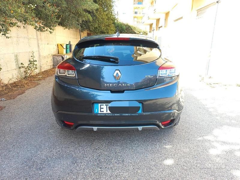 Usata Renault Mégane Coupé 110 CV (80 kW) 2013 Grigio Coupé