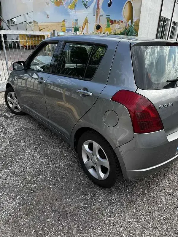 Usata Suzuki Swift GL 69 CV (50 kW) 2007 Grigio Utilitaria