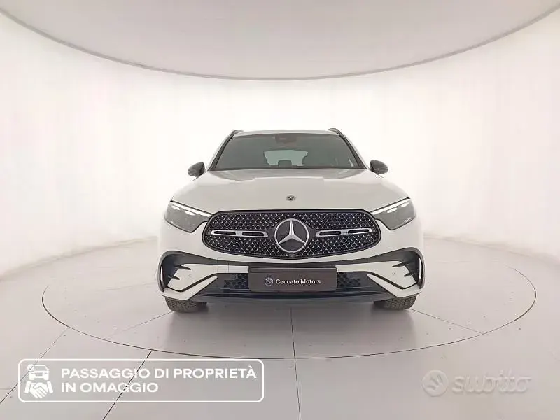 Usata Mercedes GLC220 AMG Line Premium 197 CV (144 kW) 2023 Bianco SUV