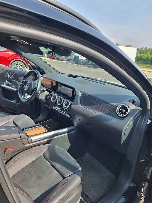 Usata Mercedes GLA220 190 CV (139 kW) 2024 Nero SUV