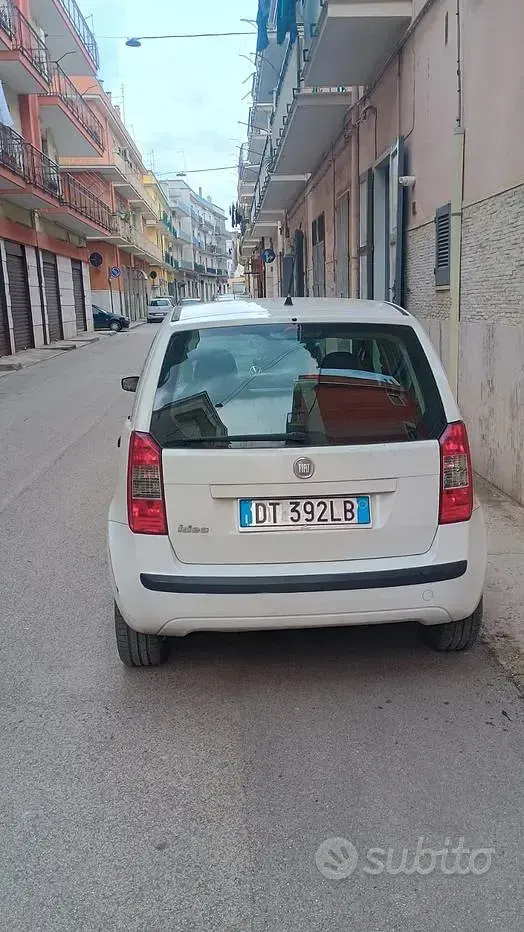 Usata Fiat Idea 69 CV (50 kW) 2008 Bianco Monovolume