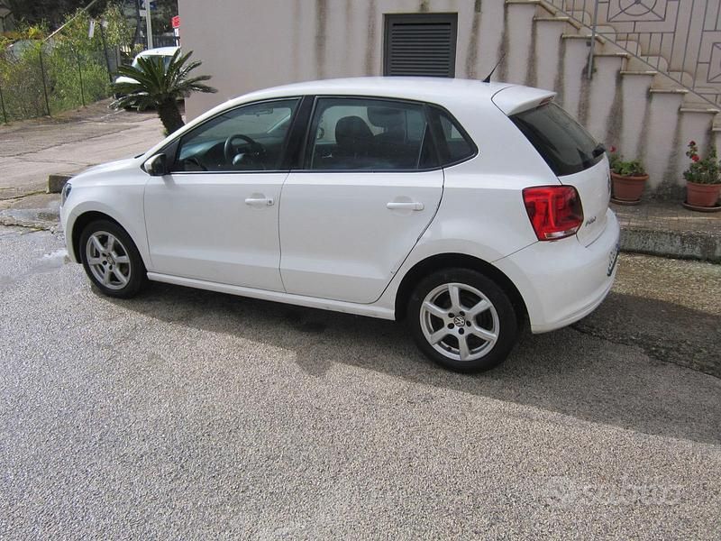 Usata VW Polo 90 CV (66 kW) 2010 Bianco Utilitaria