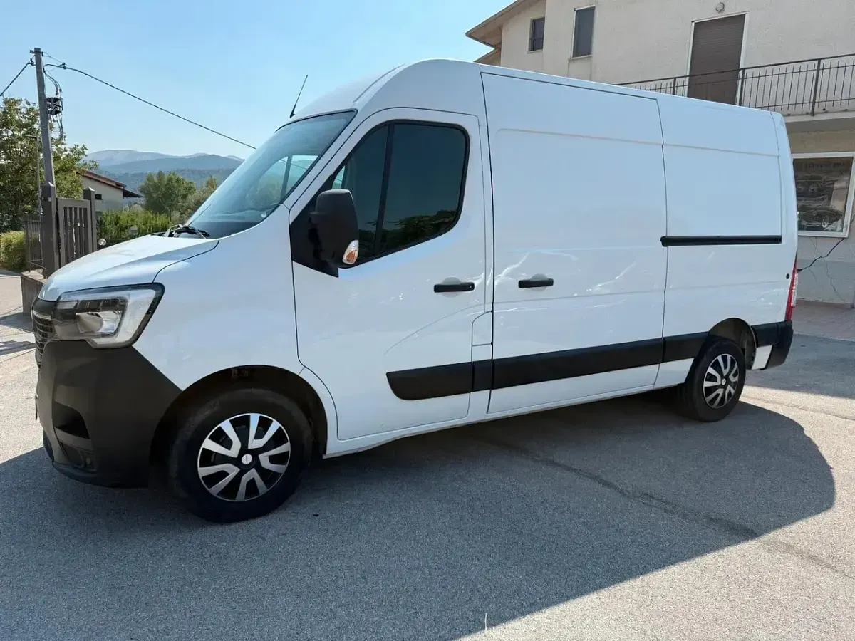 Usata Renault Master 150 CV (110 kW) 2020 Bianco Monovolume