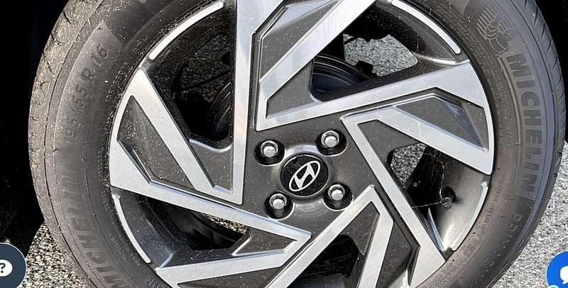 Nuova Hyundai i20 79 CV (58 kW) 2025 Argento Utilitaria