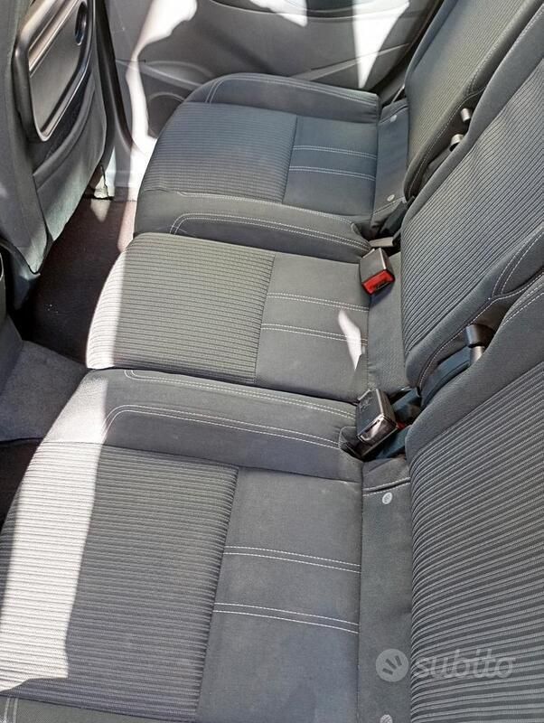 Occasion Ford C-MAX 105 ch (77 kW) 2011 Gris Monospace
