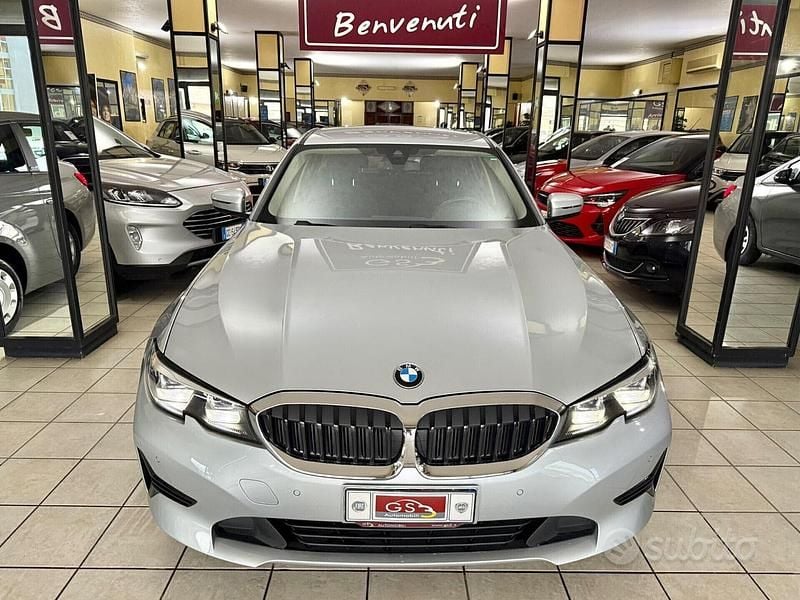 Usata BMW 320e Advantage 190 CV (139 kW) 2020 Argento Berlina