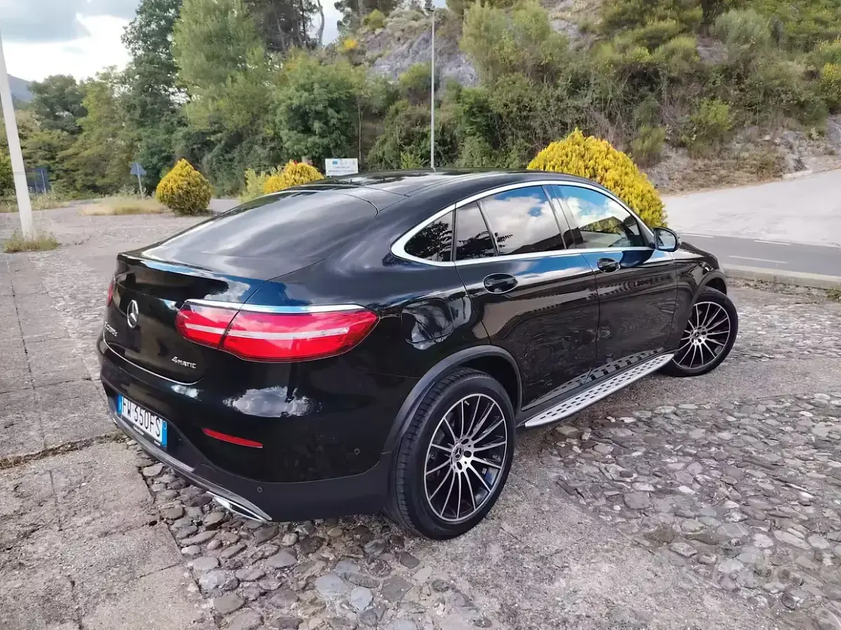 Usata Mercedes GLC250 Premium 204 CV (150 kW) 2019 Nero SUV