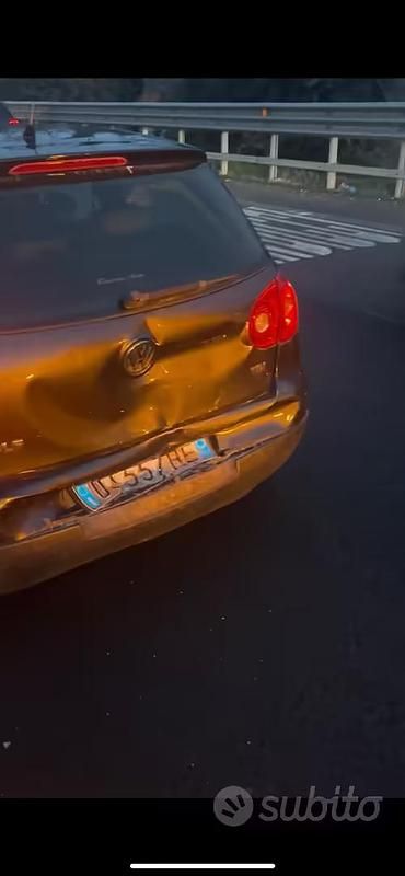 Usata VW Golf V 2007 Blu Berlina