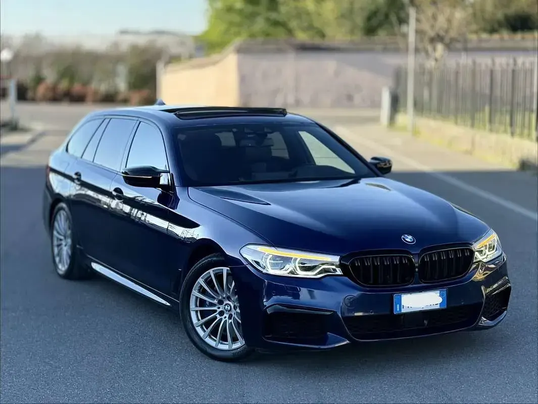 Usata BMW M550 Performance 401 CV (294 kW) 2018 Blu/azzurro Berlina