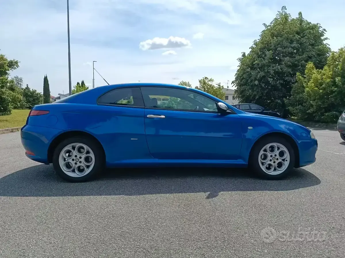 Usata Alfa Romeo GT 150 CV (110 kW) 2009 Blu Coupé