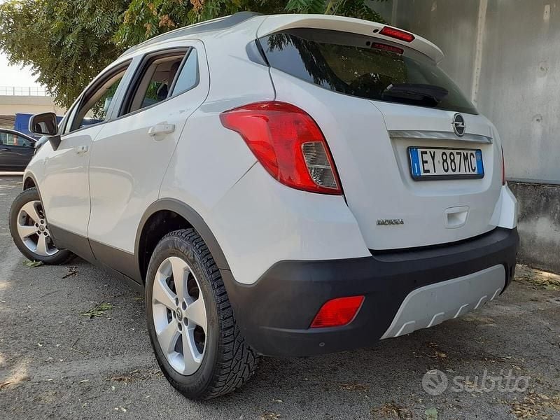 Usata Opel Mokka 140 CV (102 kW) 2015 Bianco SUV