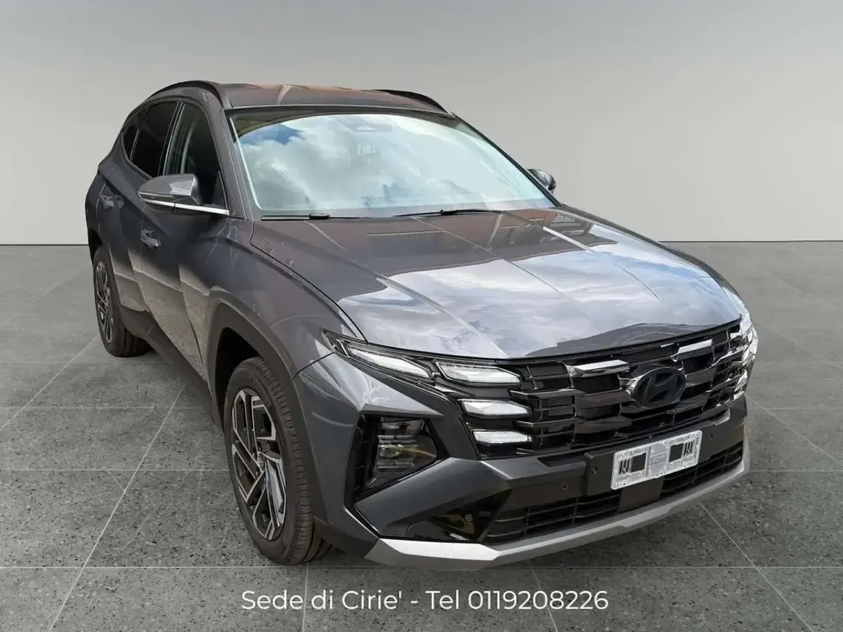 Nuova Hyundai Tucson 215 CV (158 kW) 2025 Grigio SUV