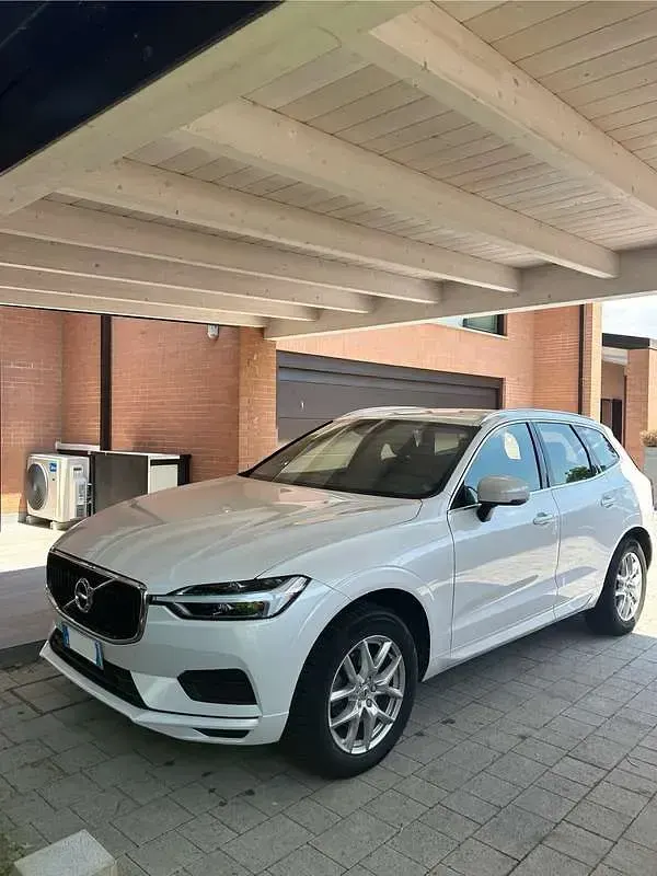 Usata Volvo XC60 Business Edition 190 CV (139 kW) 2020 Bianco SUV