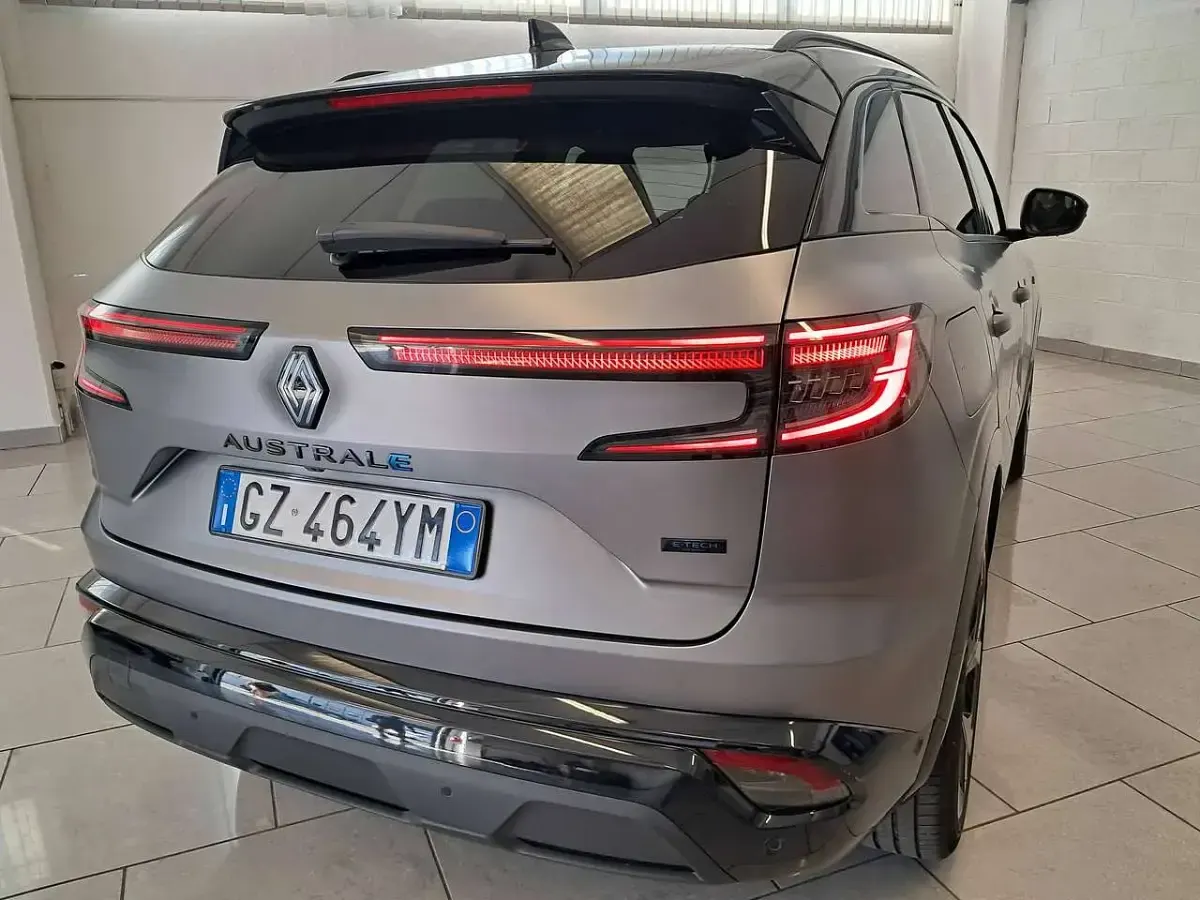 Usata Renault Austral Techno Esprit Alpine 131 CV (96 kW) 2025 Scisto satin SUV