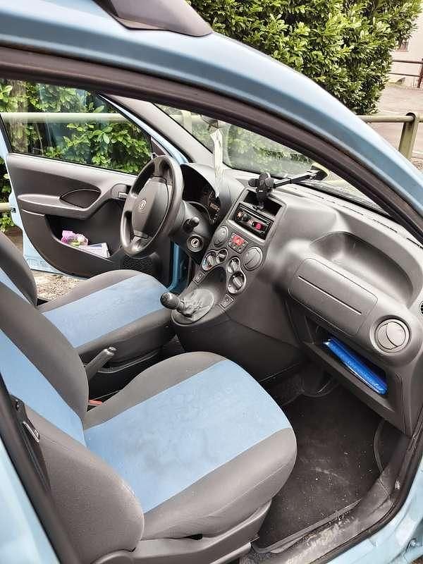 Usata Fiat Panda Active 77 CV (56 kW) 2011 Blu/azzurro Utilitaria
