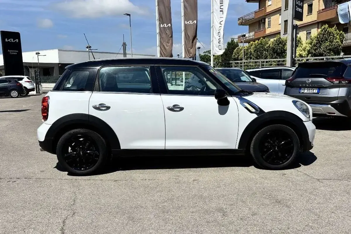 Usata Mini Cooper D Countryman 111 CV (81 kW) 2016 Bianco SUV