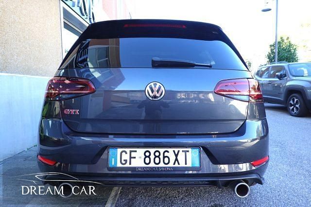 Usado VW Golf VII GTI 245 CV (180 kW) 2018 Amarillo Berlina