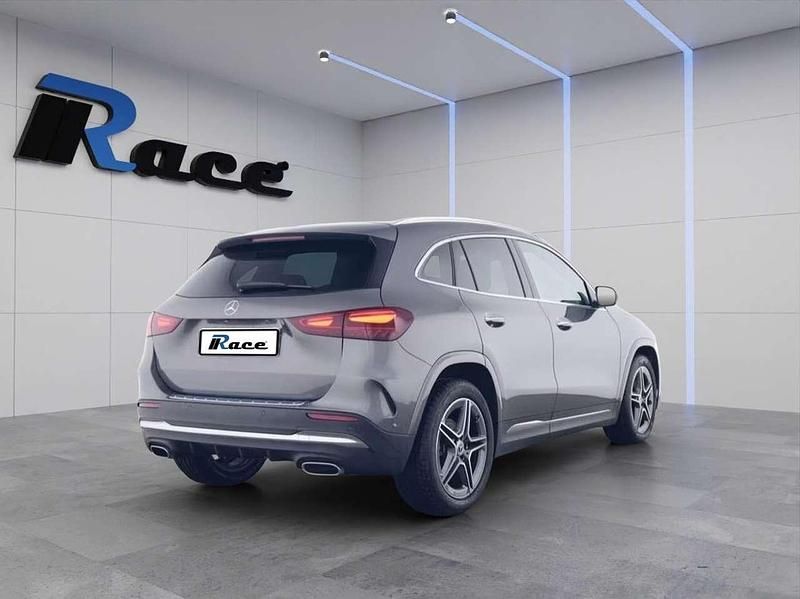 Usata Mercedes GLA200 Premium 150 CV (110 kW) 2025 Grigio SUV