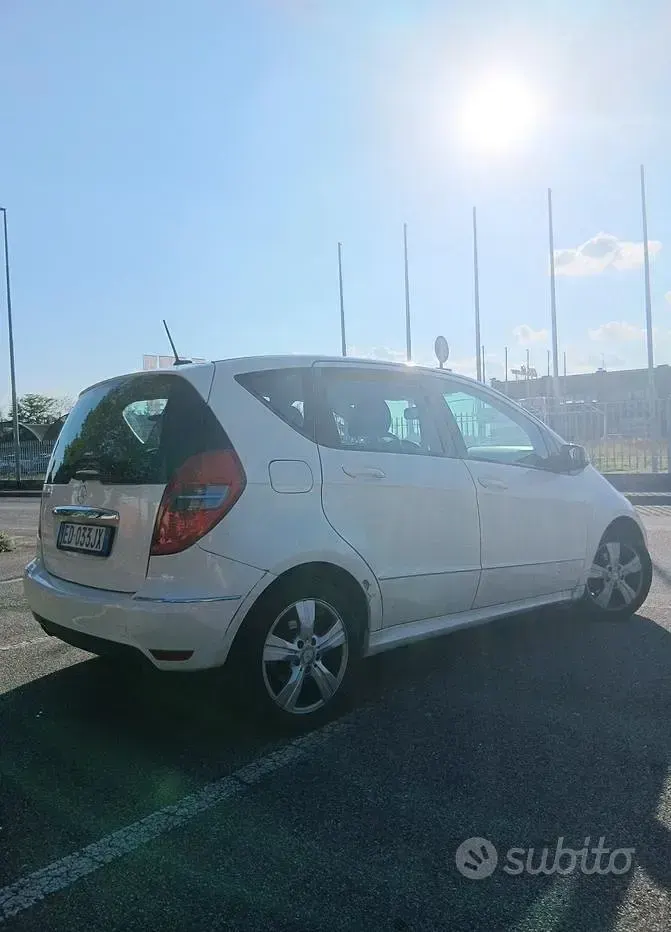 Usata Mercedes A160 95 CV (69 kW) 2010 Bianco Berlina