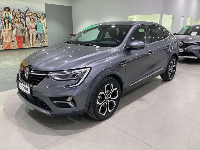 Usata Renault Arkana Intens 94 CV (69 kW) 2023 Grigio metallizzato SUV