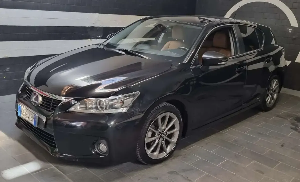 Usata Lexus CT200h Executive Line 99 CV (72 kW) 2013 Nero Berlina