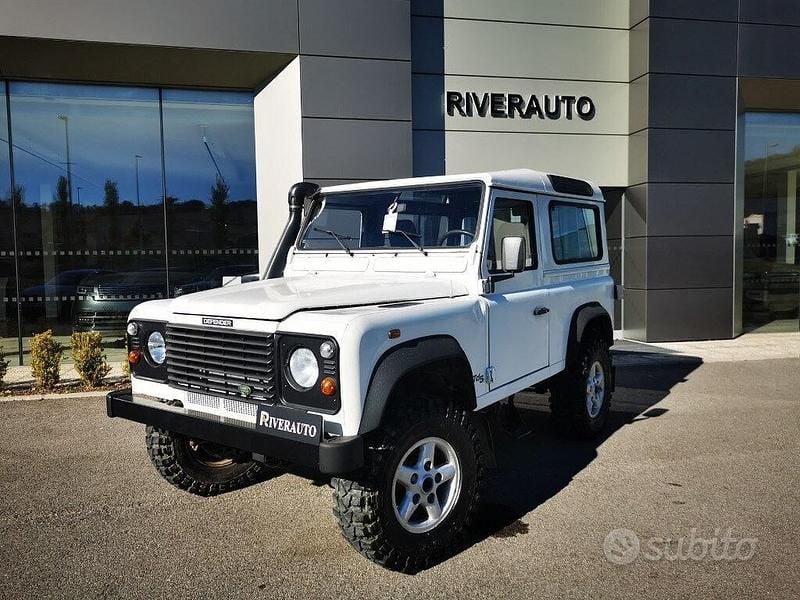 Usado Land Rover Defender 122 HP (89 kW) 2002 SUV