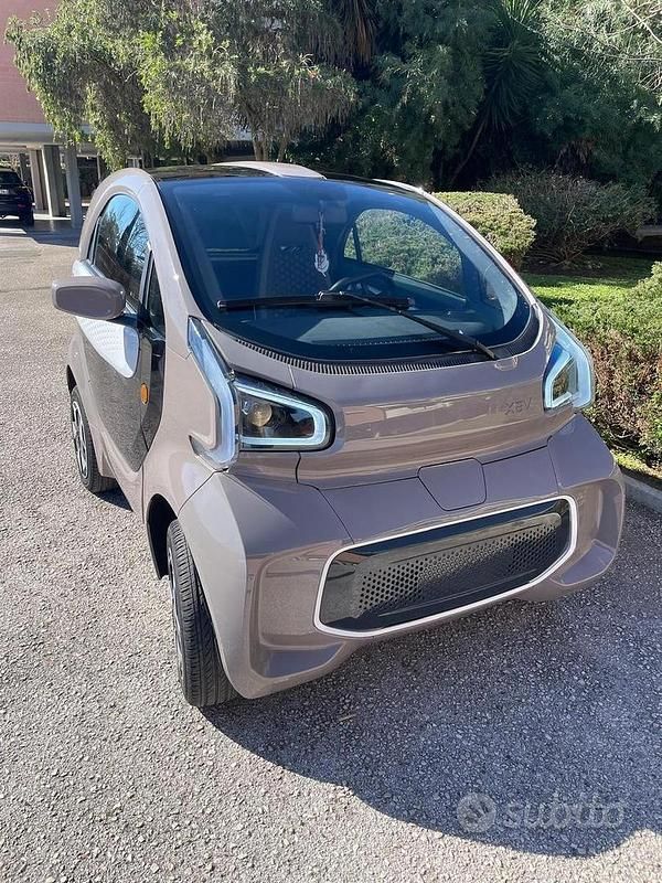 Usata XEV Yoyo 7 kW (10 CV) 2023 Marrone Utilitaria