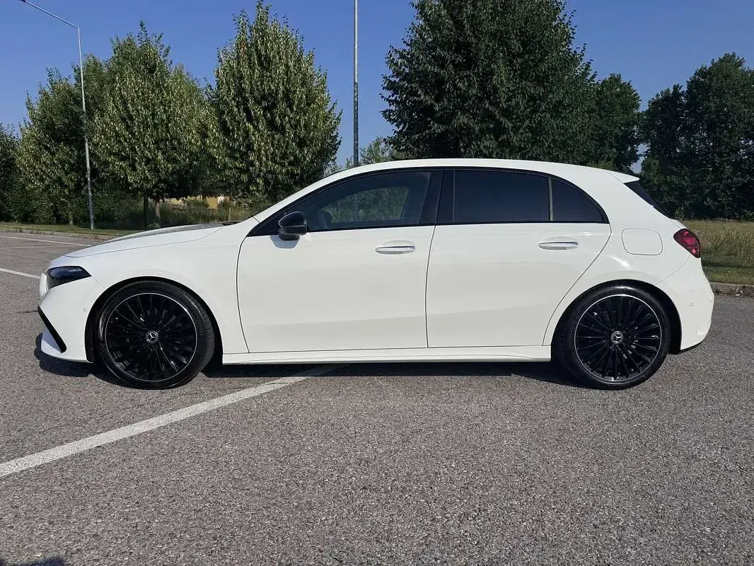 Usata Mercedes A200 AMG Line Premium Plus 150 CV (110 kW) 2024 Bianco Berlina