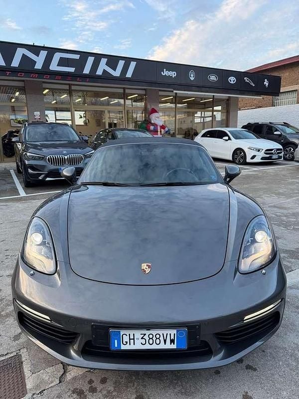 Usata Porsche 718 Boxster 299 CV (219 kW) 2018 Grigio Cabrio