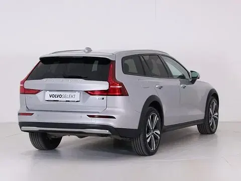 Usata Volvo V60 CC Core 197 CV (144 kW) 2023 Argento Station wagon