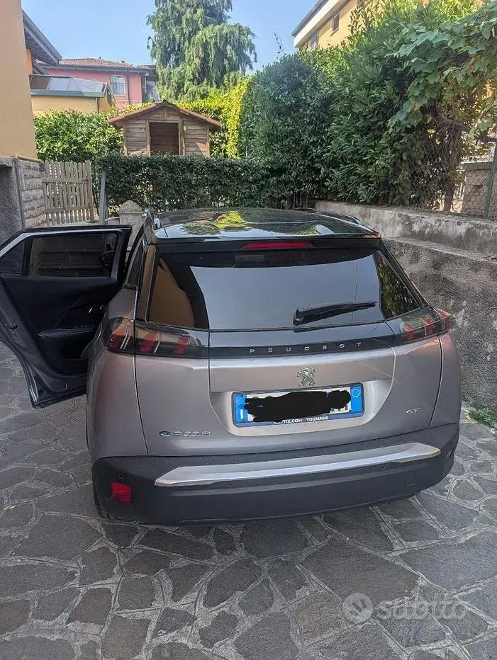Usata Peugeot e-2008 GT 56 kW (77 CV) 2021 Grigio SUV