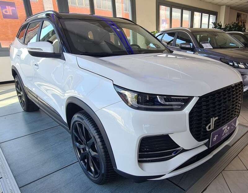 Bianco / nero Nuova 2025 DR DR 7.0 SUV | 38.900 € (Buon prezzo) - Immagine 1/4
