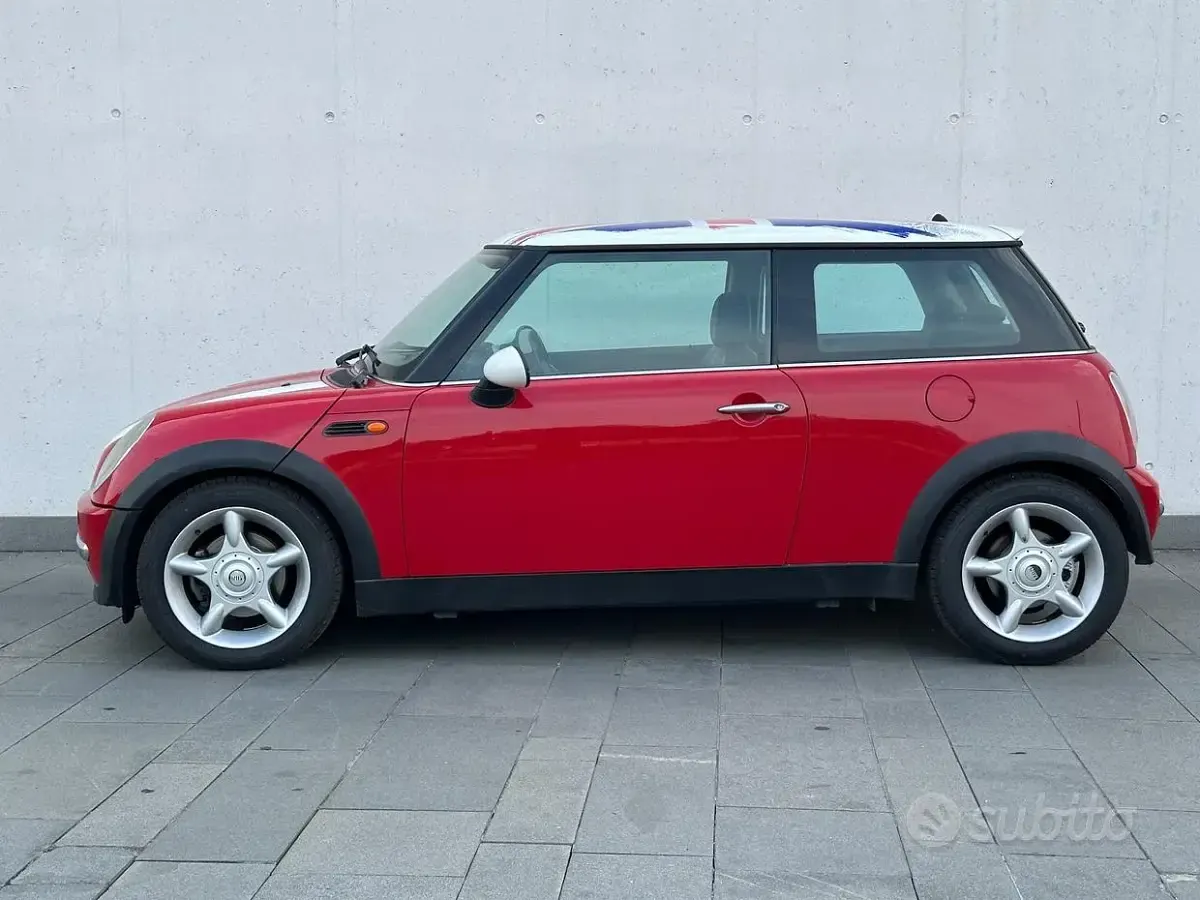 Usata Mini Cooper 116 CV (85 kW) 2004 Rosso Utilitaria