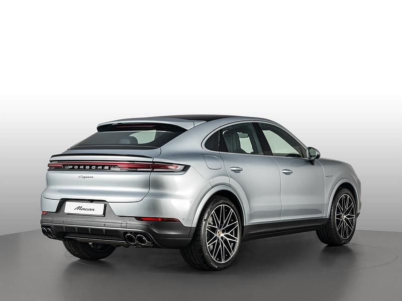 Nuova Porsche Cayenne 470 CV (345 kW) 2026 Argento dolomite metallizzato SUV