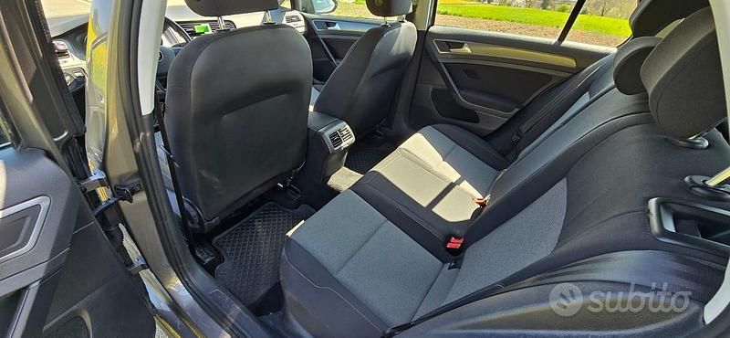 Usata VW Golf VII 110 CV (80 kW) 2014 Grigio Utilitaria