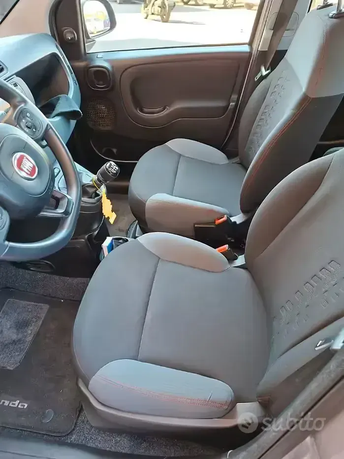 Usata Fiat Panda 69 CV (50 kW) 2019 Grigio Utilitaria