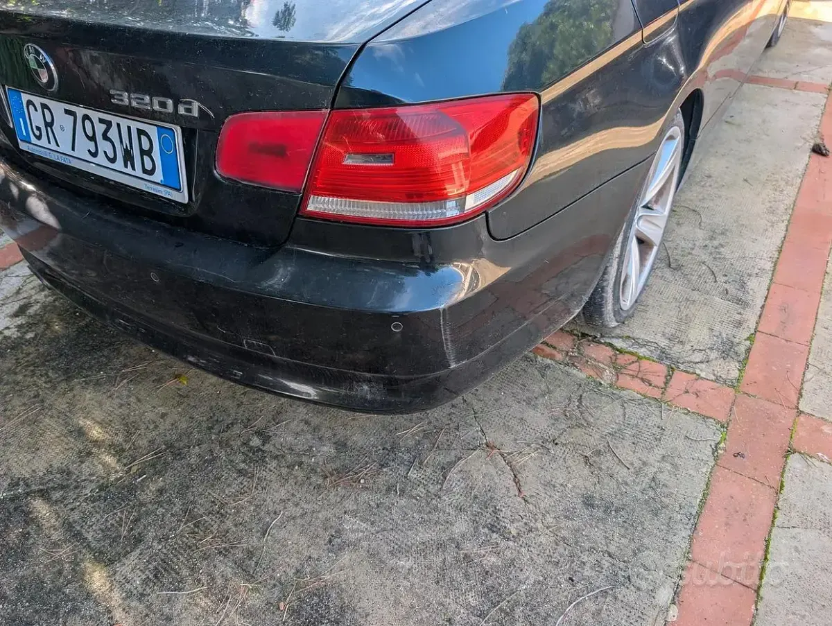 Usata BMW 320 177 CV (130 kW) 2008 Nero