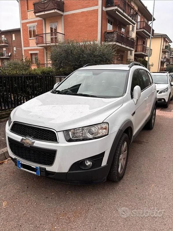 Usata Chevrolet Captiva LT 163 CV (119 kW) 2012 Bianco SUV