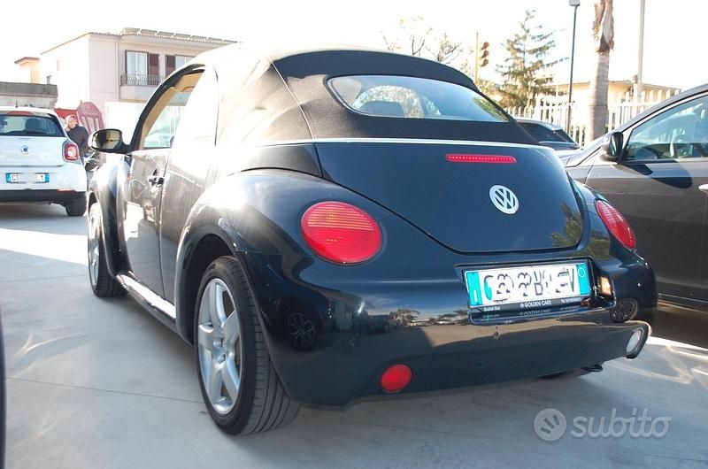 Usata VW New Beetle Cabriolet 101 CV (74 kW) 2005 Nero Cabrio