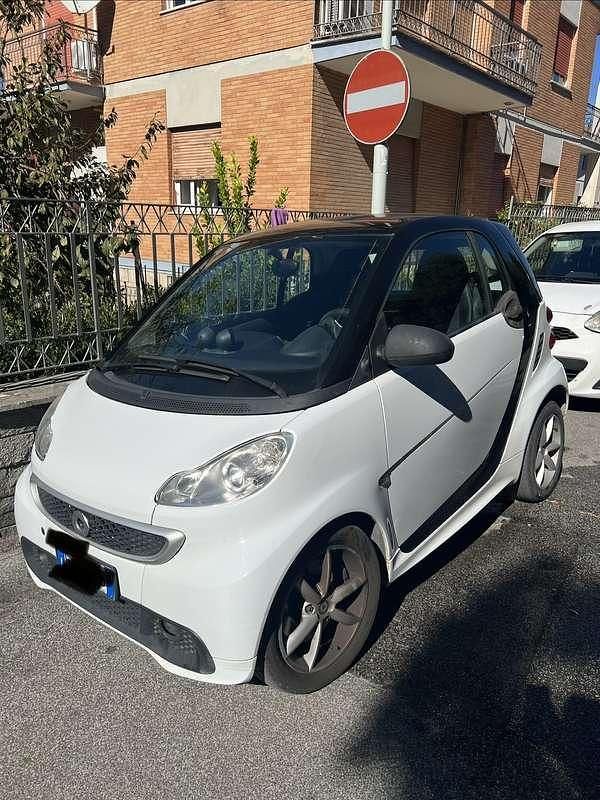 Usata 2013 Smart ForTwo Coupé Pulse Due volumi | 5500 € (Ottimo prezzo) - Immagine 1/4