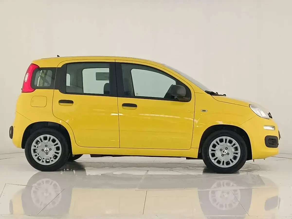 Nuova Fiat Panda 69 CV (50 kW) 2025 Giallo Utilitaria