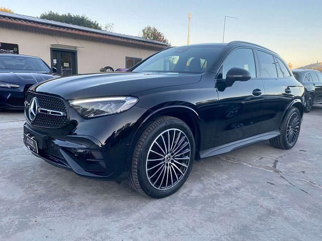Usata Mercedes GLC220 AMG Line Premium Plus 197 CV (144 kW) 2024 Nero pastello SUV