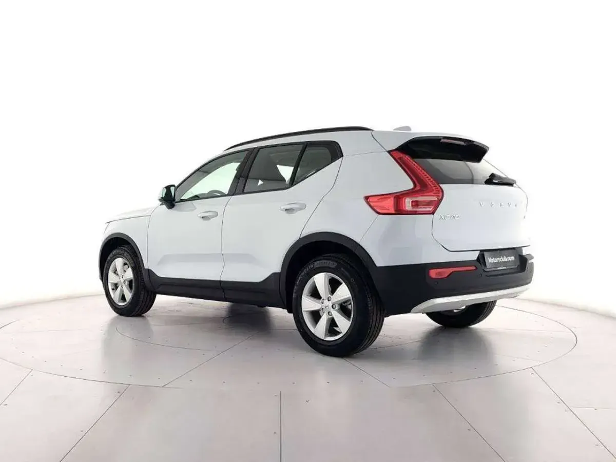 Nuova Volvo XC40 163 CV (119 kW) 2026 Blu/azzurro SUV