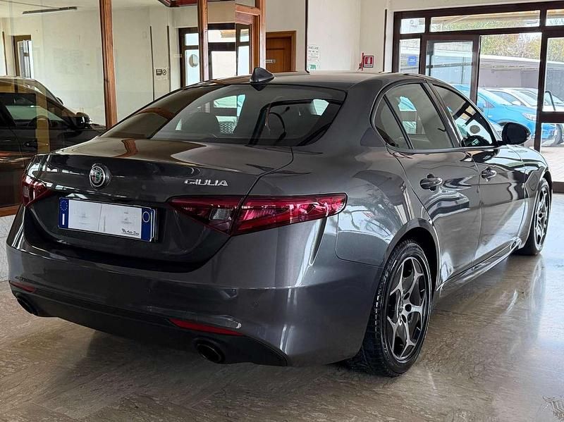 Usata Alfa Romeo Giulia Business 160 CV (117 kW) 2023 Grigio Berlina