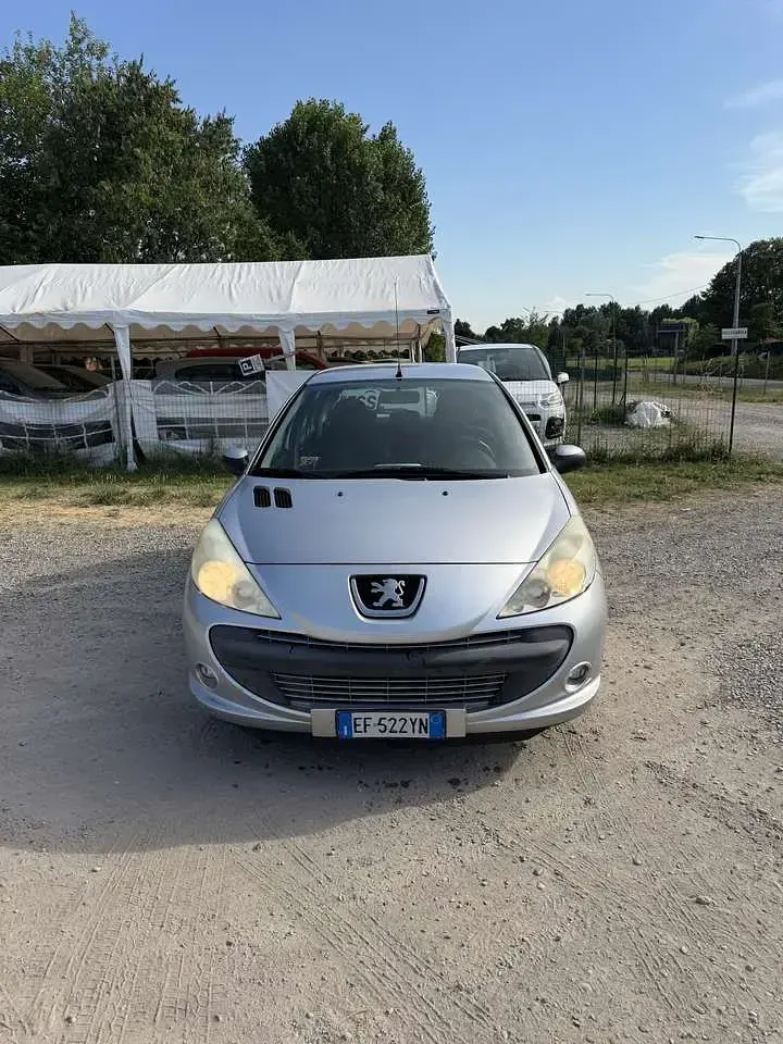 Usata Peugeot 206 60 CV (44 kW) 2011 Other Berlina